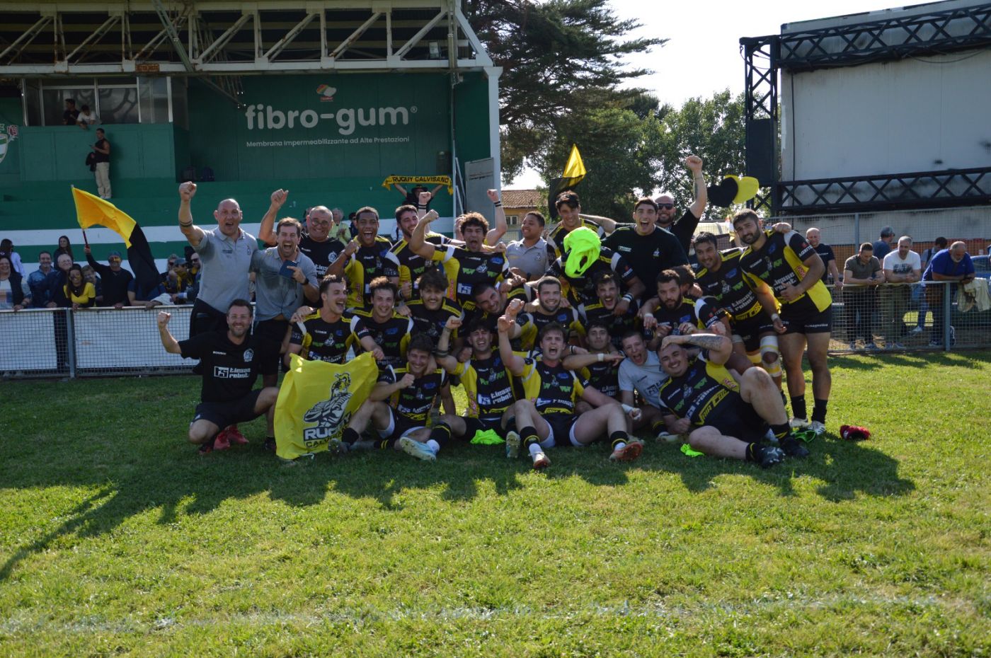 Il Tiesse Robot Calvisano è in A1! Il pareggio 37-37 a Livorno vale la promozione