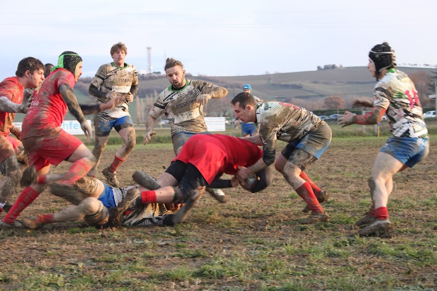 Fano supera Pesaro nel derby e si prende la testa della classifica