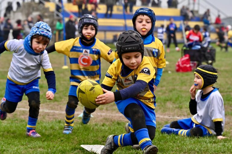 Frassinelle, una domenica di festa per il rugby: in campo Prime mete, U6, U8, U10, U12 e Seniores