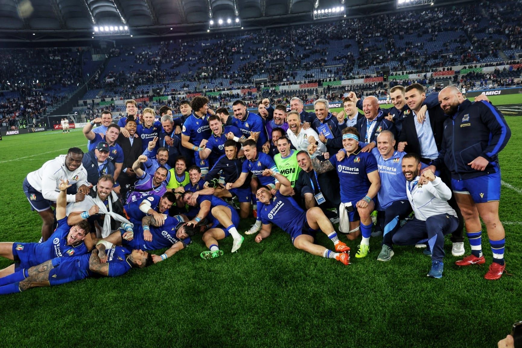 Sei Nazioni: un’Italia eroica fa la storia e batte l’Inghilterra per la prima volta: all’Olimpico finisce 23-18 per gli Azzurri