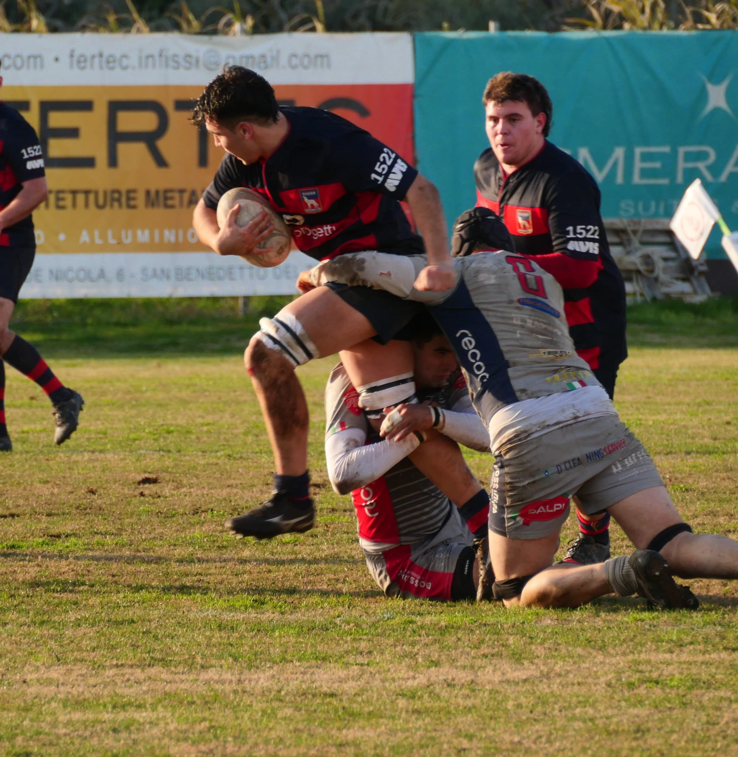 Rugby Gubbio: i lupi lottano fino alla fine contro il San Benedetto primo in classifica, ma sono i padroni di casa a vincere