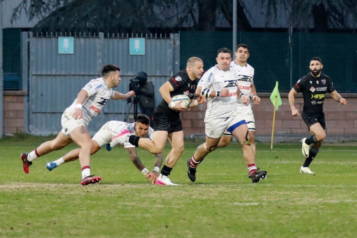 Biella Rugby piazza il colpo: Dan Donato alla regia dei trequarti